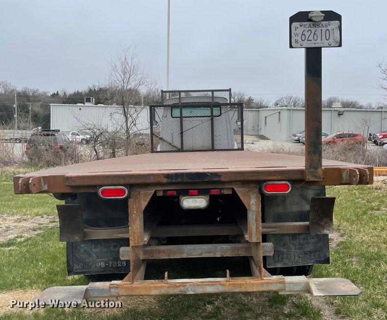 image for item FV9436 1997 Ford LTLS9000  flatbed truck