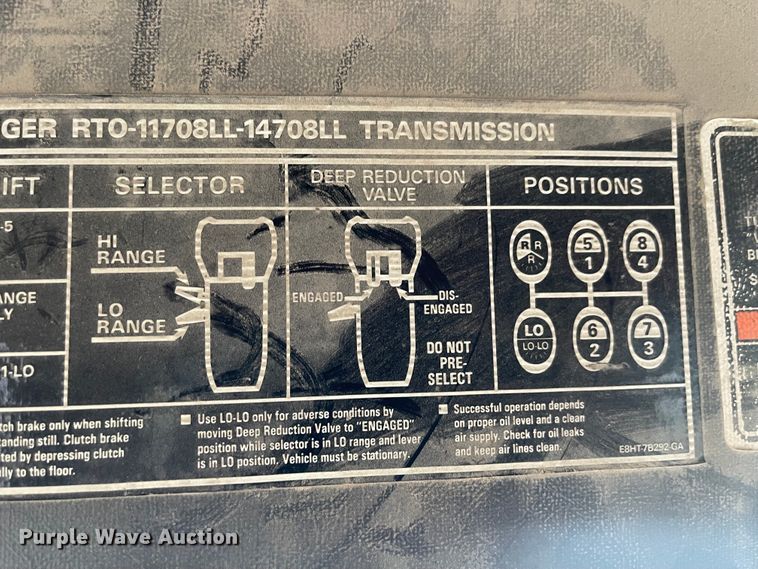 image for item FV9436 1997 Ford LTLS9000  flatbed truck