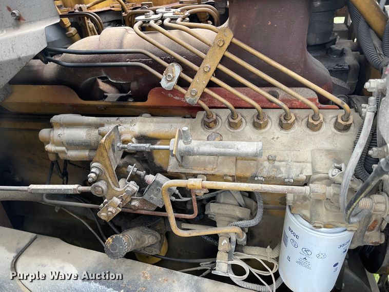 image for item FV9436 1997 Ford LTLS9000  flatbed truck