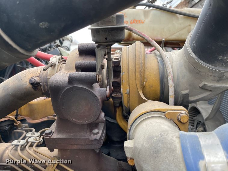 image for item FV9436 1997 Ford LTLS9000  flatbed truck