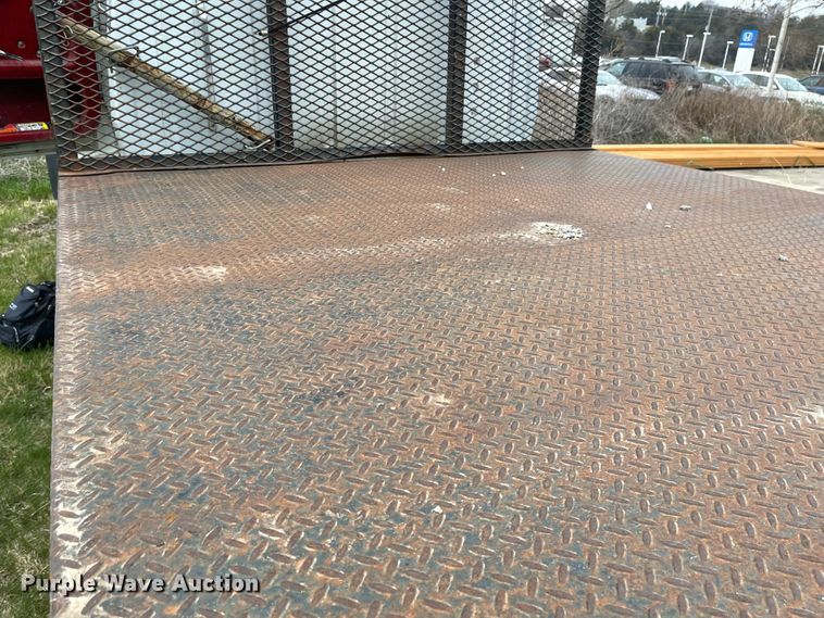 image for item FV9436 1997 Ford LTLS9000  flatbed truck