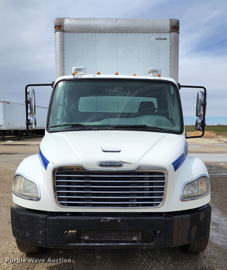 image for item GL9025 2004 Freightliner Business Class M2  box truck