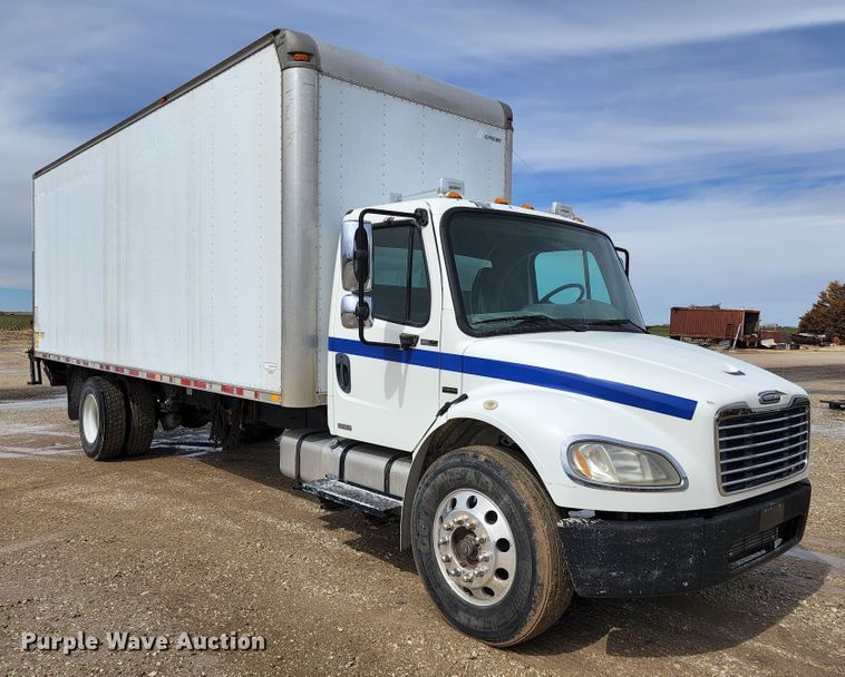 image for item GL9025 2004 Freightliner Business Class M2  box truck