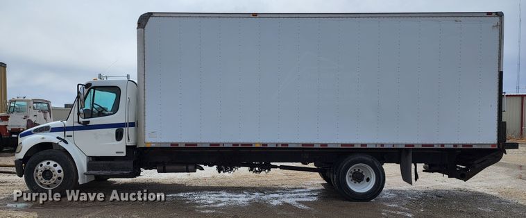 image for item GL9025 2004 Freightliner Business Class M2  box truck