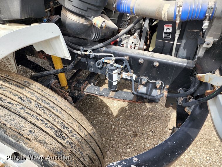 image for item GL9025 2004 Freightliner Business Class M2  box truck