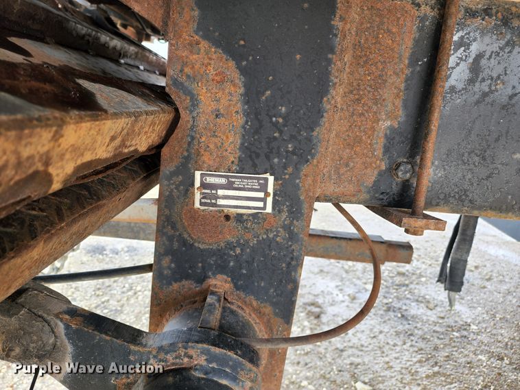 image for item GL9025 2004 Freightliner Business Class M2  box truck