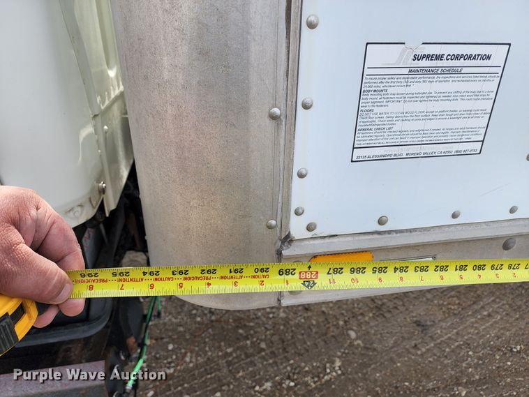 image for item GL9025 2004 Freightliner Business Class M2  box truck