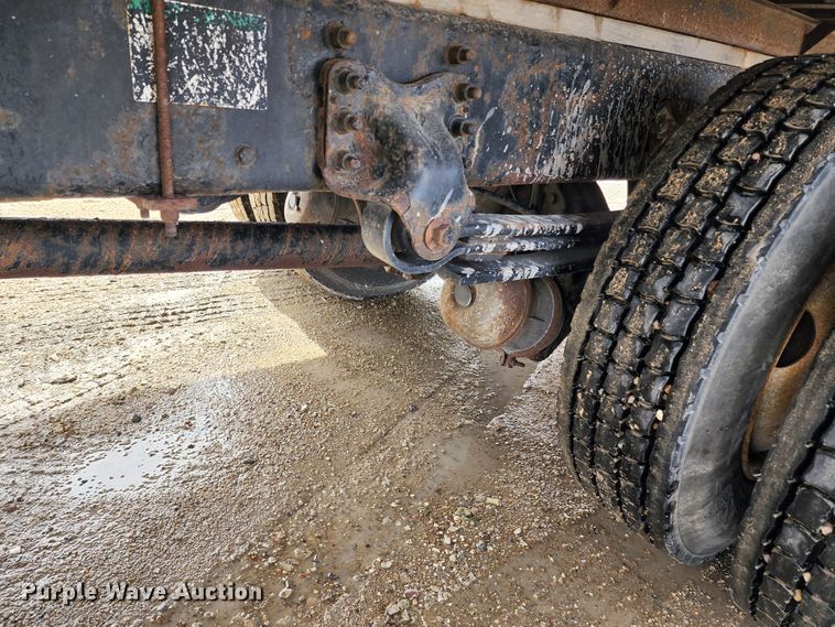 image for item GL9025 2004 Freightliner Business Class M2  box truck