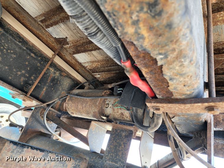 image for item GL9025 2004 Freightliner Business Class M2  box truck