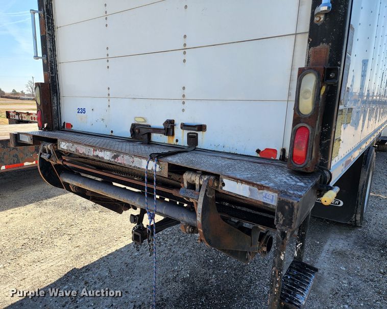 image for item GL9025 2004 Freightliner Business Class M2  box truck