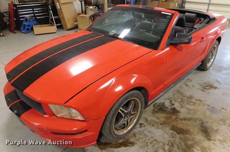 image for item GP9559 2007 Ford Mustang  convertible