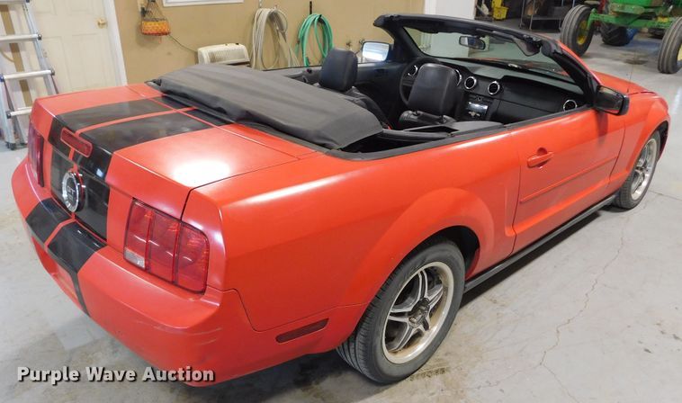 image for item GP9559 2007 Ford Mustang  convertible