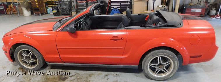 image for item GP9559 2007 Ford Mustang  convertible