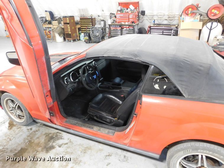 image for item GP9559 2007 Ford Mustang  convertible