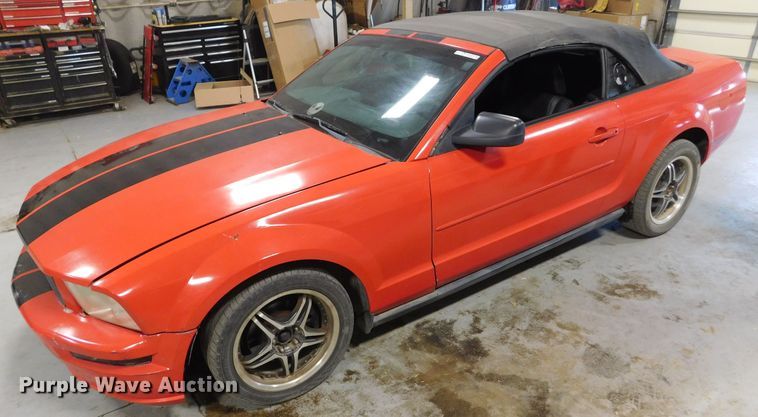image for item GP9559 2007 Ford Mustang  convertible