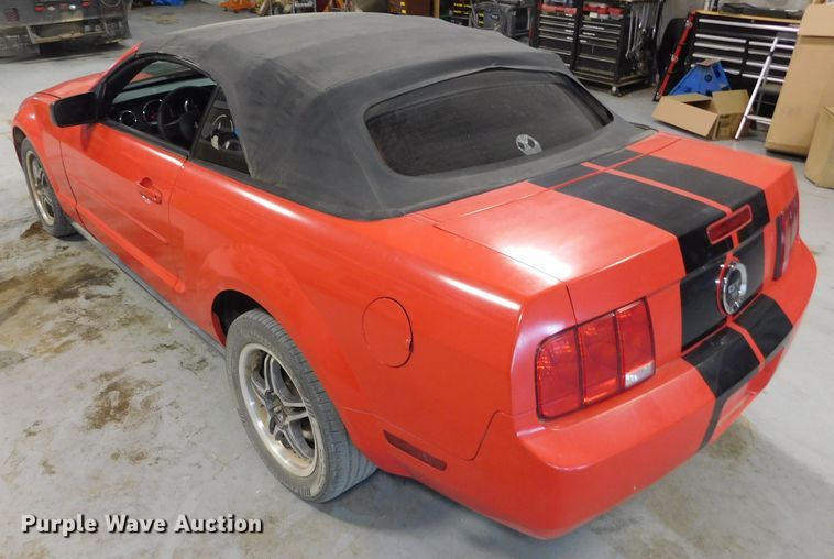image for item GP9559 2007 Ford Mustang  convertible
