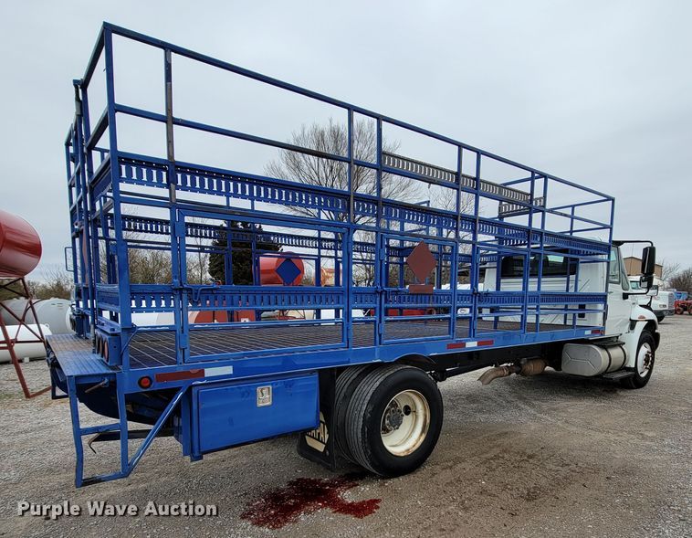 image for item HF9315 2008 International 4300  flatbed truck