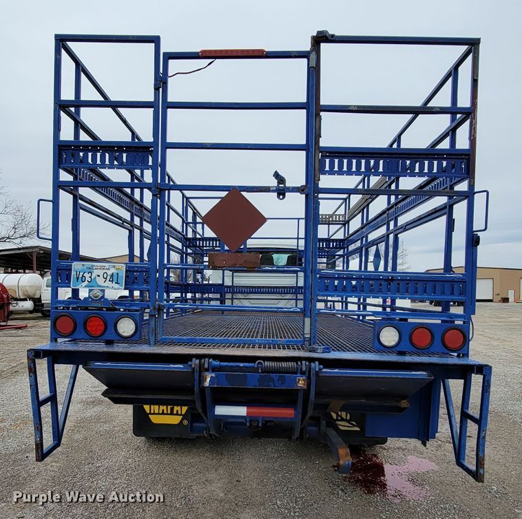 image for item HF9315 2008 International 4300  flatbed truck