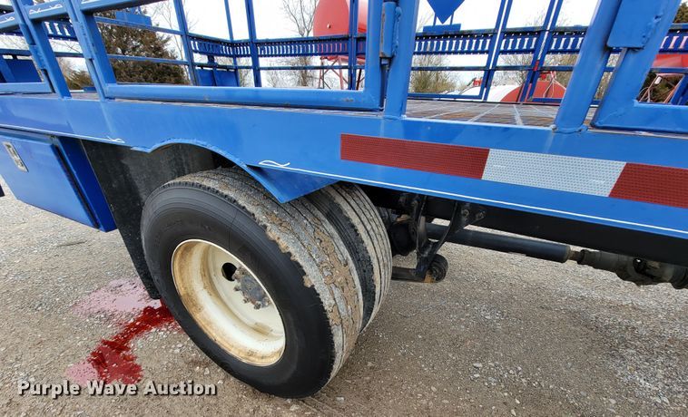 image for item HF9315 2008 International 4300  flatbed truck