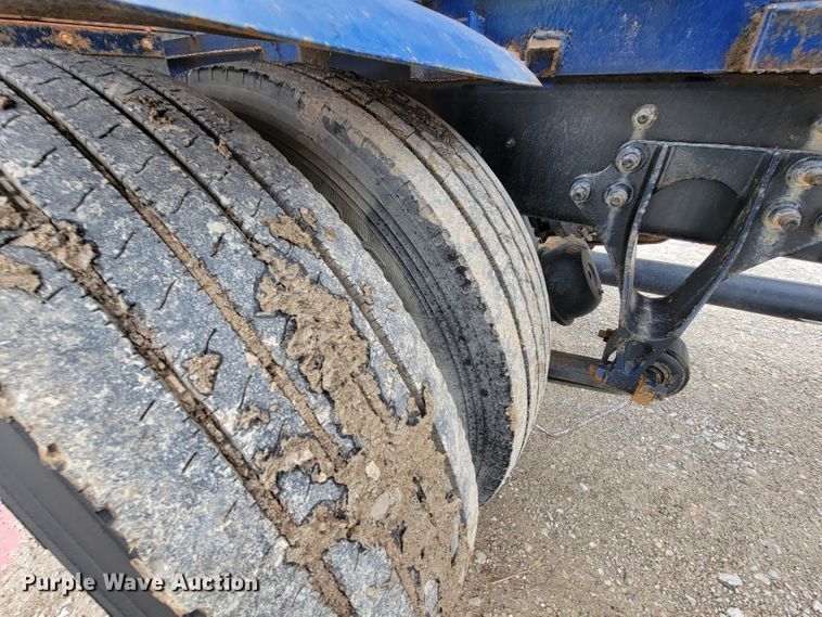 image for item HF9315 2008 International 4300  flatbed truck