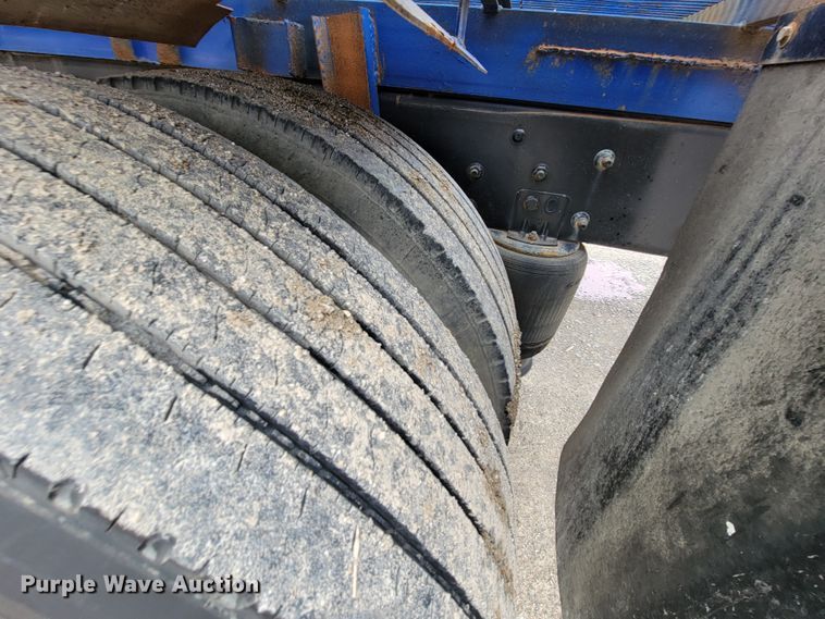 image for item HF9315 2008 International 4300  flatbed truck