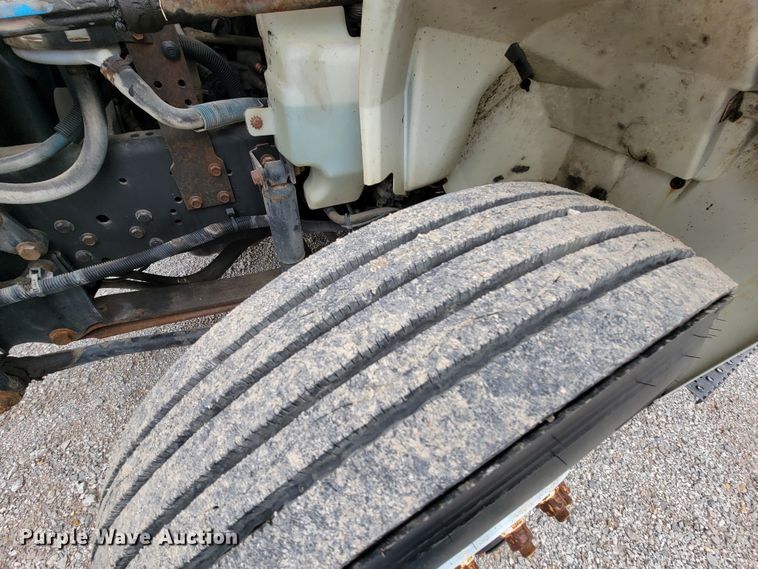 image for item HF9315 2008 International 4300  flatbed truck