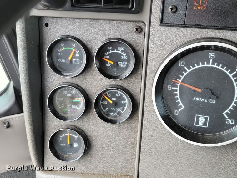 image for item HF9316 2005 Kenworth T300  propane truck