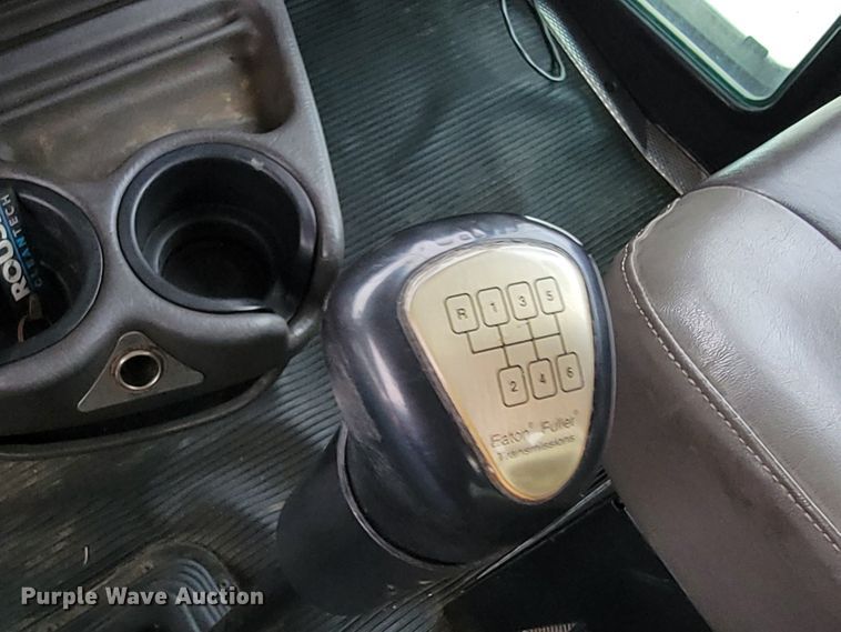 image for item HF9316 2005 Kenworth T300  propane truck