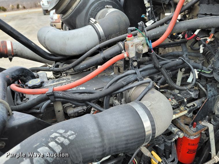 image for item HF9316 2005 Kenworth T300  propane truck