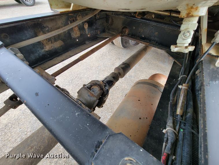 image for item HF9316 2005 Kenworth T300  propane truck