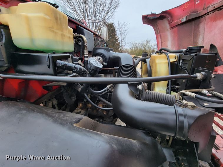 image for item HF9318 1999 Chevrolet C7500  truck cab and chassis