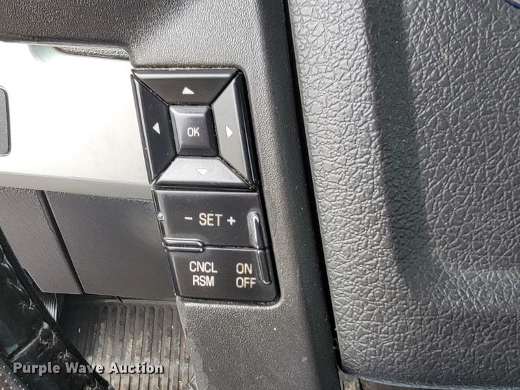 image for item HF9319 2011 Ford F150  SuperCrew pickup truck