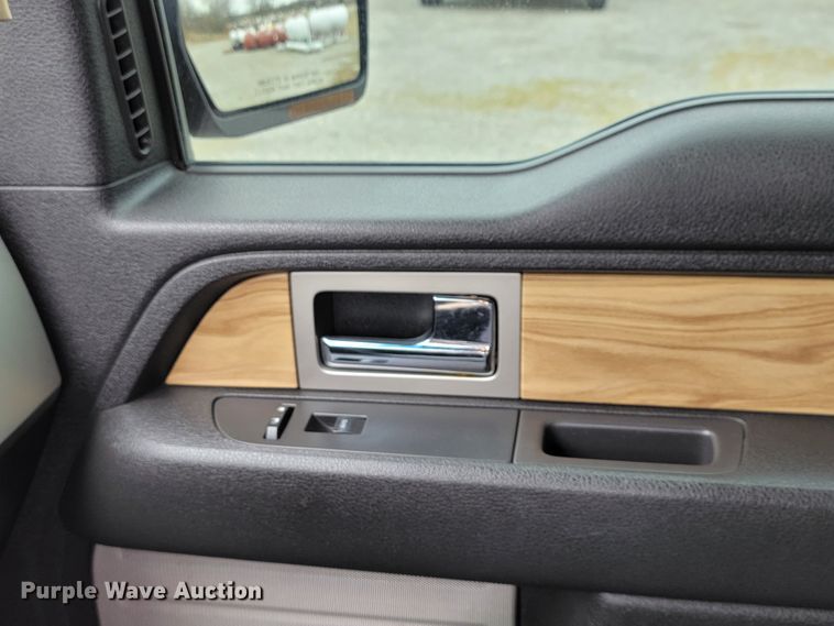 image for item HF9319 2011 Ford F150  SuperCrew pickup truck