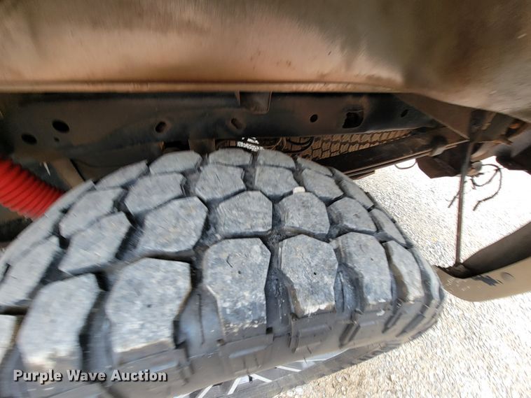 image for item HF9319 2011 Ford F150  SuperCrew pickup truck