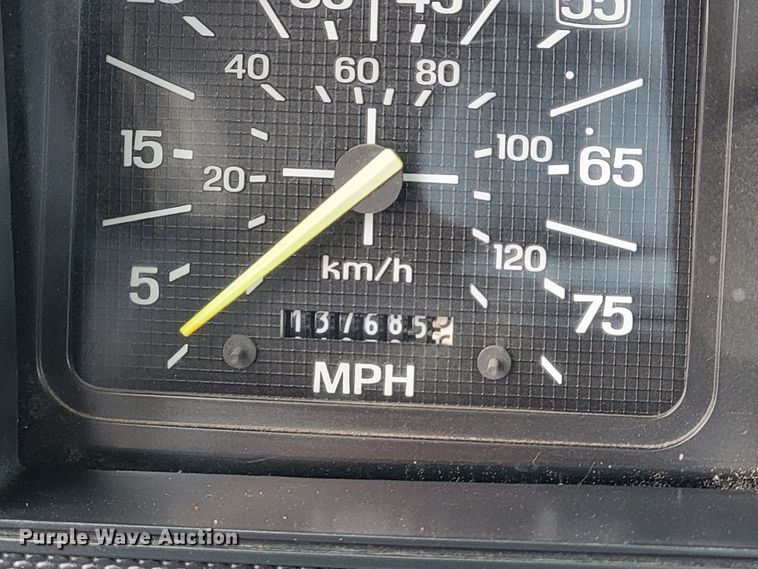 image for item HF9320 1995 Ford F700  dump flatbed truck