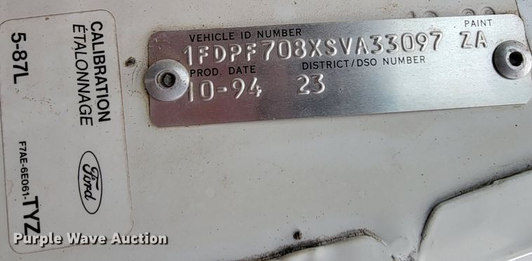 image for item HF9320 1995 Ford F700  dump flatbed truck