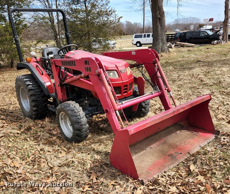 image for item HK9362 2004 Mahindra 2810  MFWD tractor