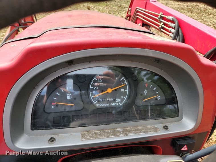 image for item HK9362 2004 Mahindra 2810  MFWD tractor