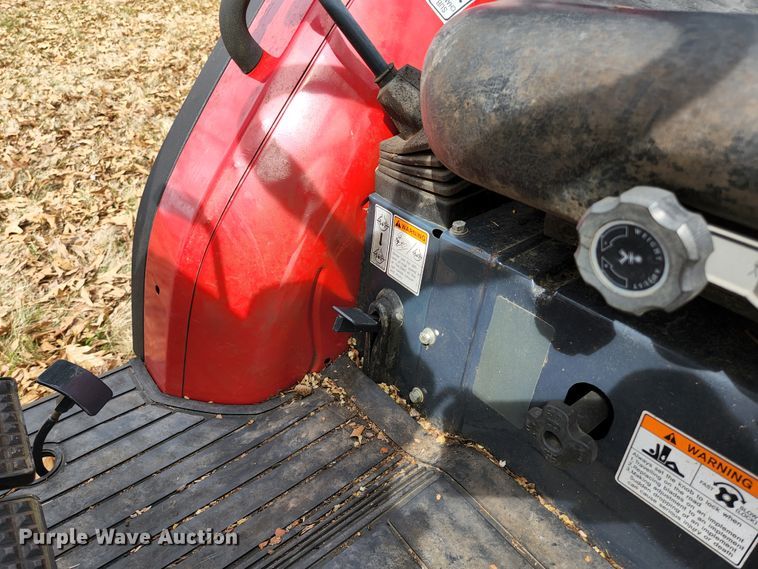 image for item HK9362 2004 Mahindra 2810  MFWD tractor