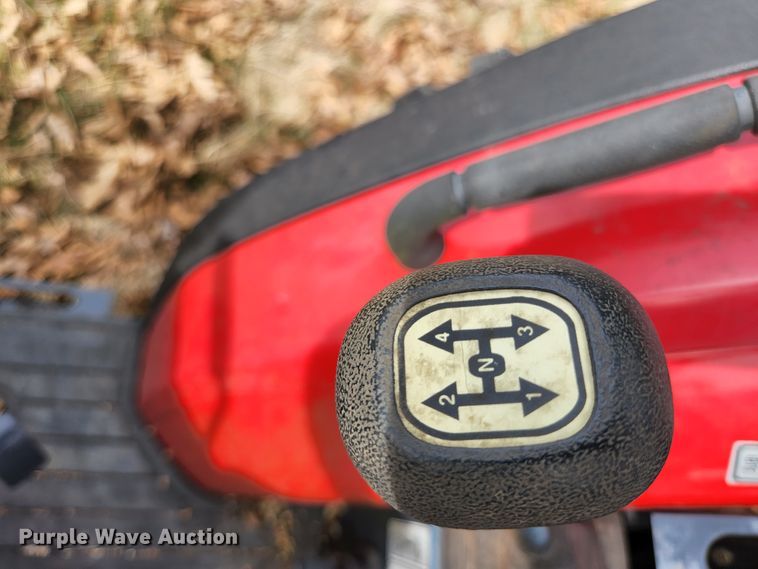 image for item HK9362 2004 Mahindra 2810  MFWD tractor