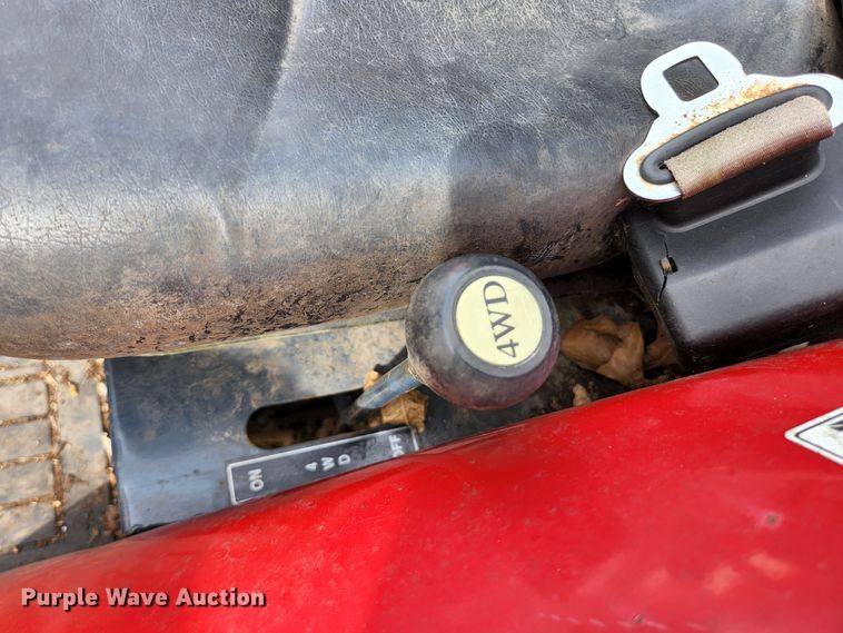 image for item HK9362 2004 Mahindra 2810  MFWD tractor