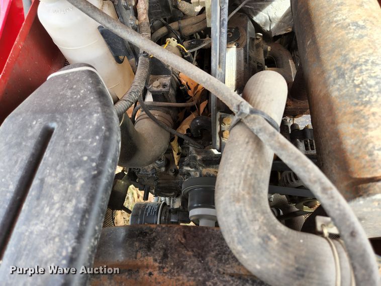 image for item HK9362 2004 Mahindra 2810  MFWD tractor