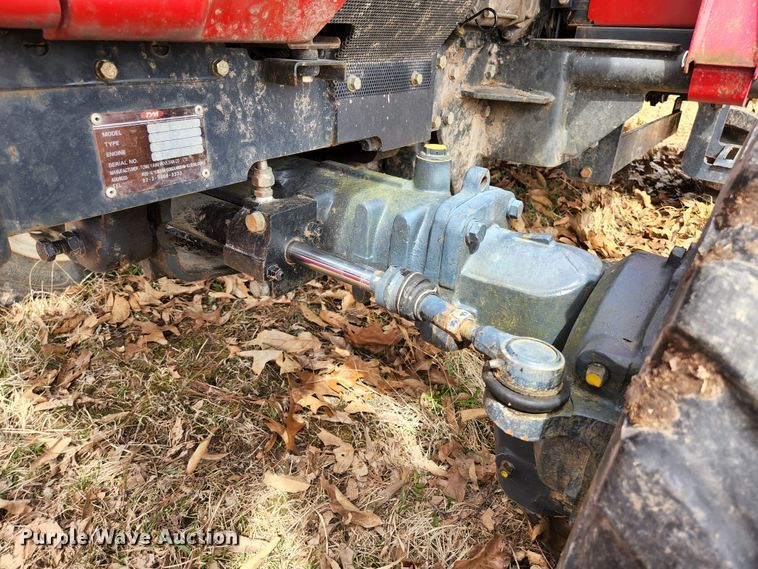 image for item HK9362 2004 Mahindra 2810  MFWD tractor