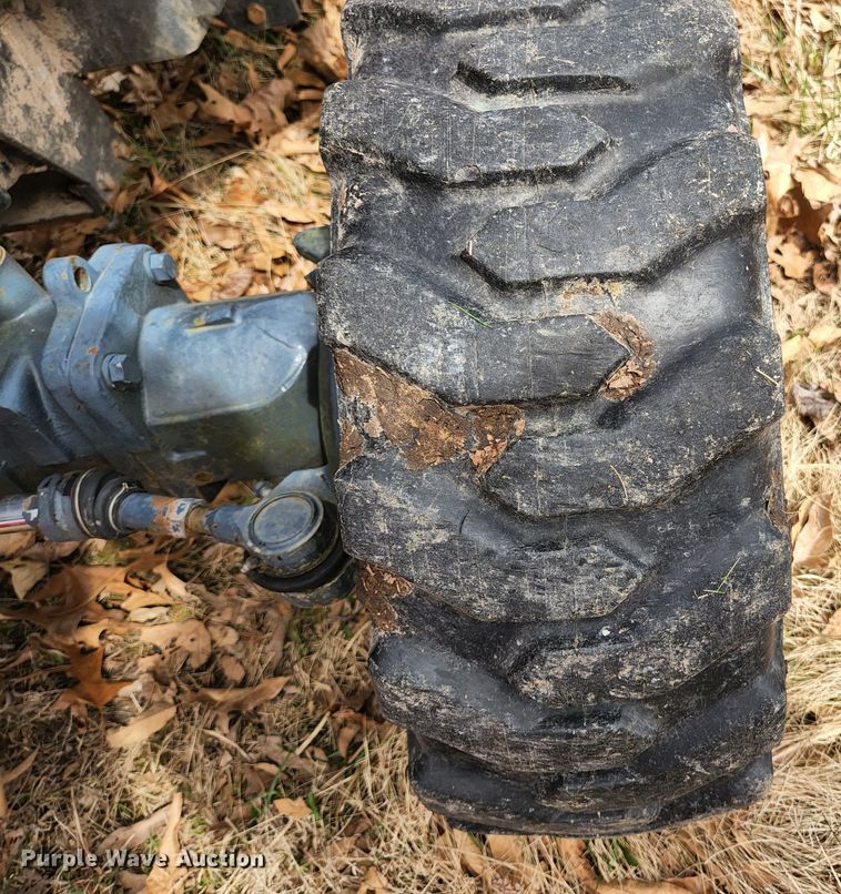 image for item HK9362 2004 Mahindra 2810  MFWD tractor