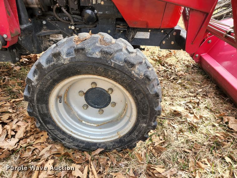 image for item HK9362 2004 Mahindra 2810  MFWD tractor