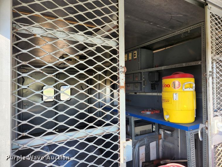 image for item HK9440 1988 Chevrolet P30  delivery truck