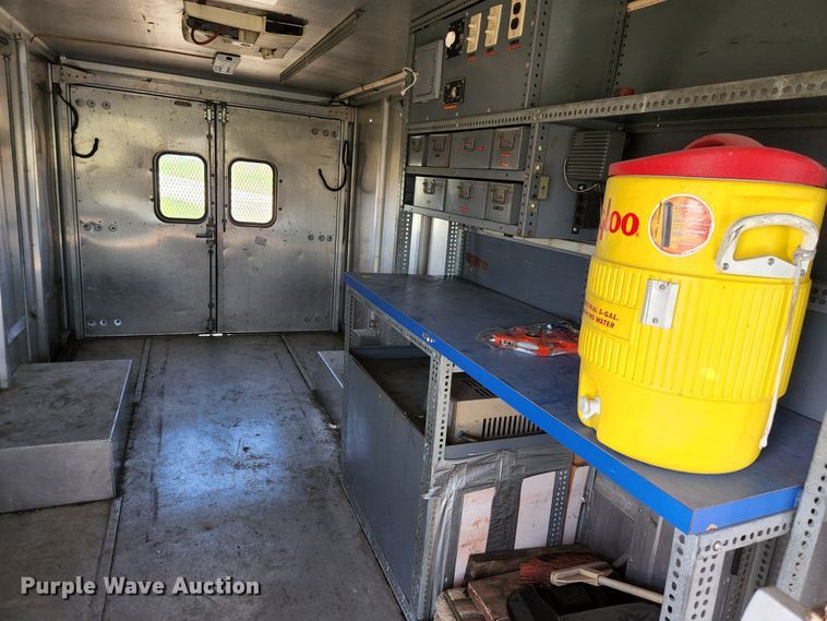 image for item HK9440 1988 Chevrolet P30  delivery truck