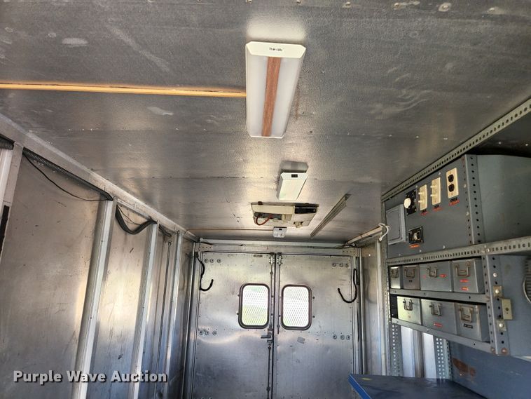 image for item HK9440 1988 Chevrolet P30  delivery truck