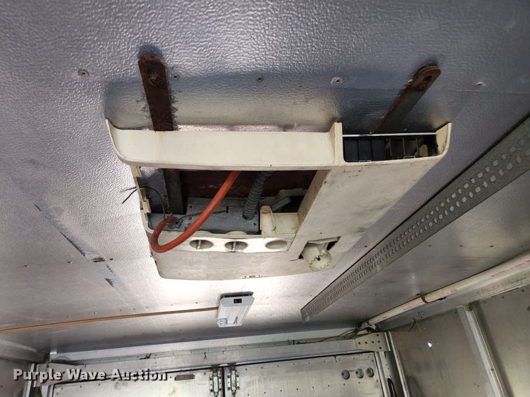 image for item HK9440 1988 Chevrolet P30  delivery truck