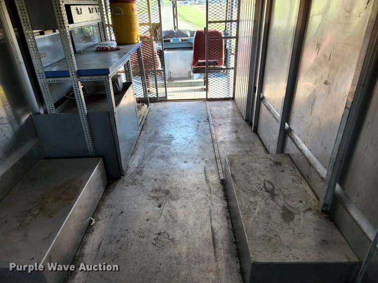 image for item HK9440 1988 Chevrolet P30  delivery truck